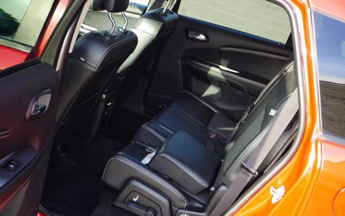 Fiat Freemont cena 57900 przebieg: 144000, rok produkcji 2015 z Mysłowice małe 667